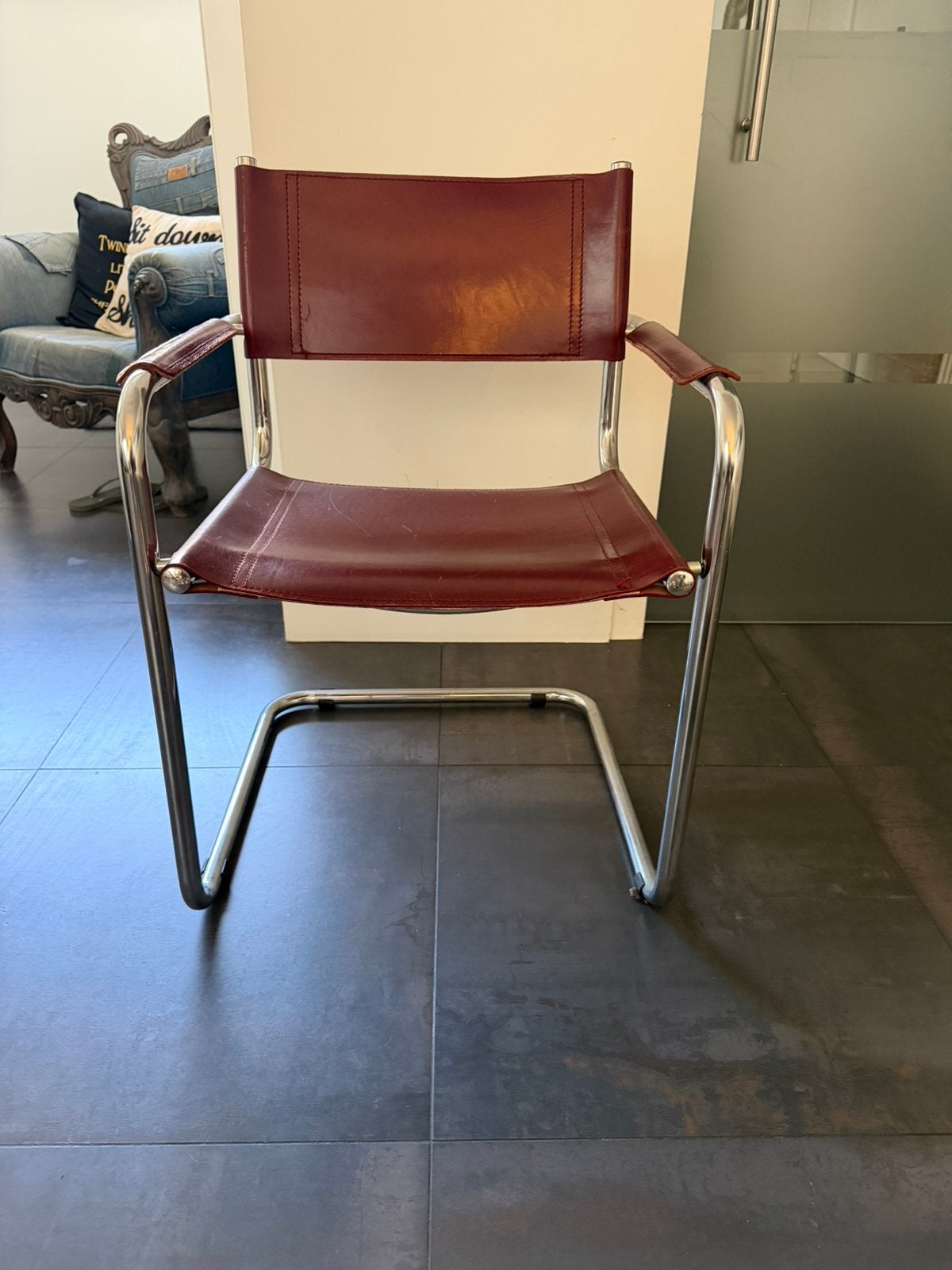 2 lederen stoelen, Ophalen, Zo goed als nieuw