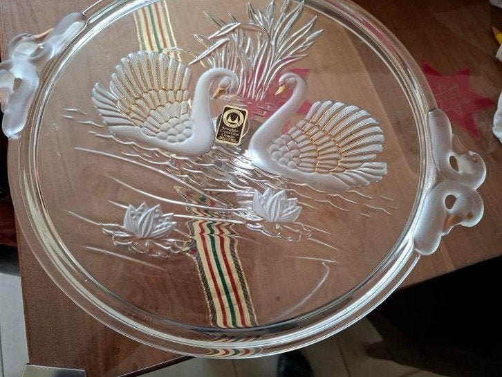 RONDE KRISTAL VORM OP VOET, Ophalen