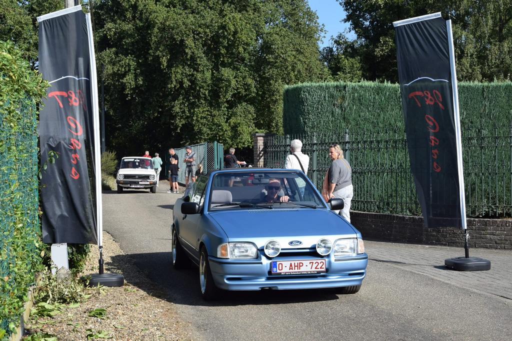 Ford Escort xr3i cabrio 1990, Auto's, Ford, Voorwielaandrijving, Stof, Radio, 4 cilinders