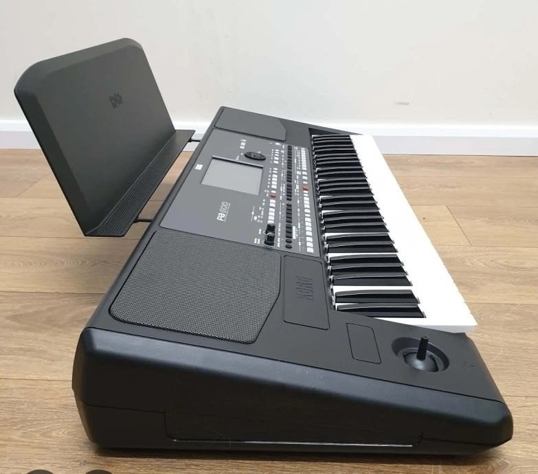 Korg pa 600, Muziek en Instrumenten, Keyboards, Ophalen, Nieuw, 61 toetsen, Korg