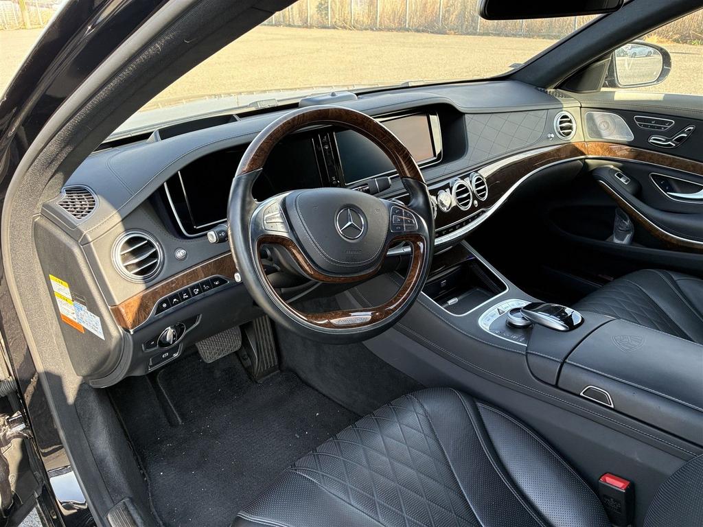 Maybach Other Maybach S500 2015 Nieuw Conditie, Autos, Achat, Entreprise, Carnet d'entretien, Noir