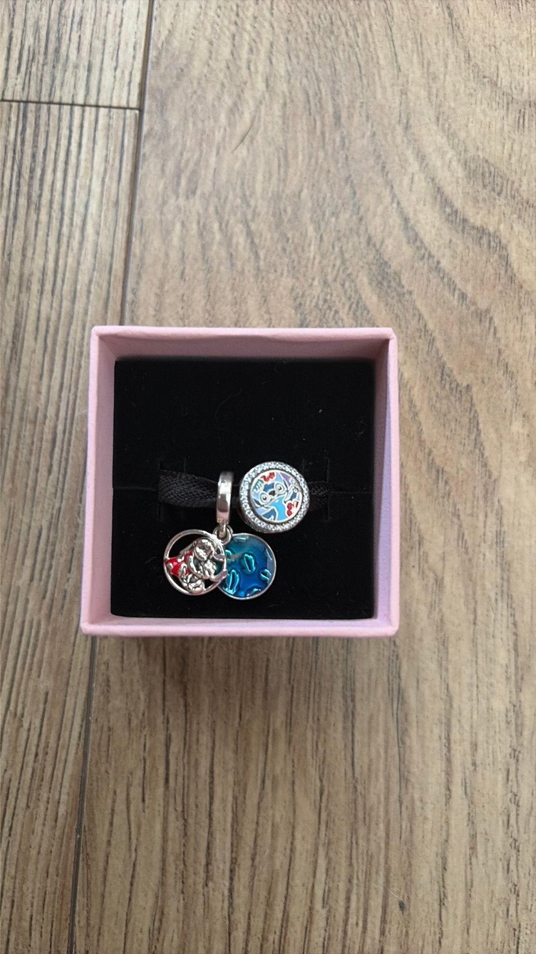 Pandora bedels stitch uit disney land, Enlèvement, Comme neuf