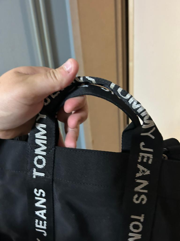 Tekoop schouder/handtas tommy hilfiger, Ophalen, Zo goed als nieuw, Handtas