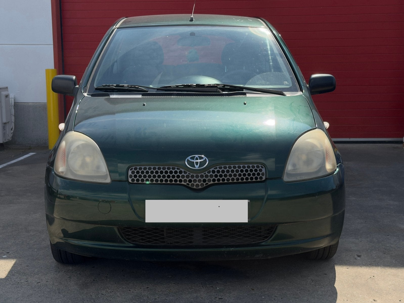 Toyota Yaris 1.0 benzine 145k gekeurd vvk control techniek, Autos, Carnet d'entretien, Noir, 5 places, Particulier