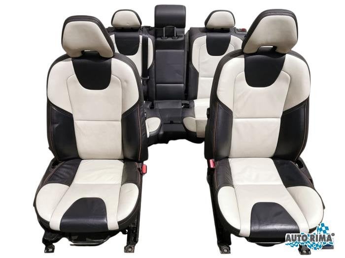 Kit revêtement (complet) d'un Volvo V40, -, 3 mois de garantie, -, -