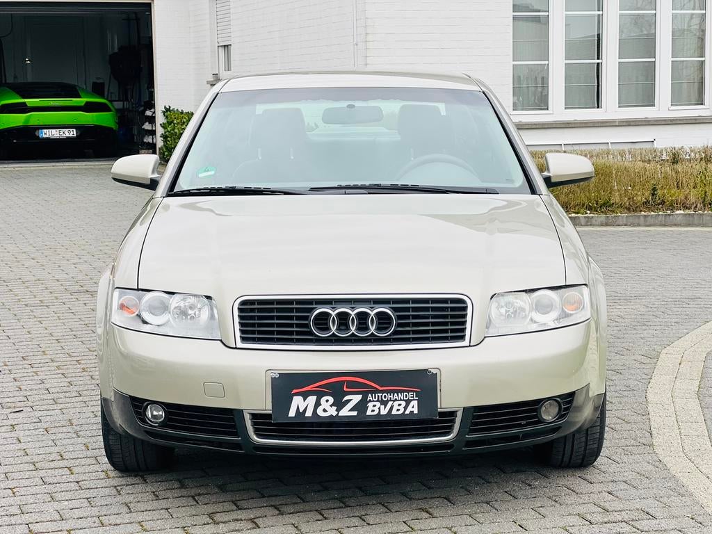 AUDI A4 2.0i * BENZINE * AUTOMAAT * AIRCO * 155.000 Km, Automaat, 4 deurs, A4, Berline