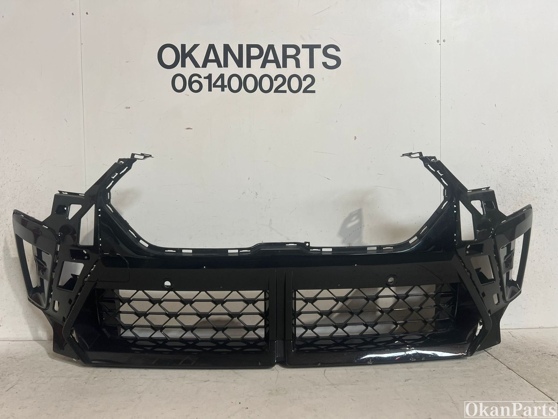 Pare-chocs avant BMW X2 U10 51115A51010, Petuelring 130
80788  Munich, DE, Pare-chocs, Info@bmw.de, Utilisé