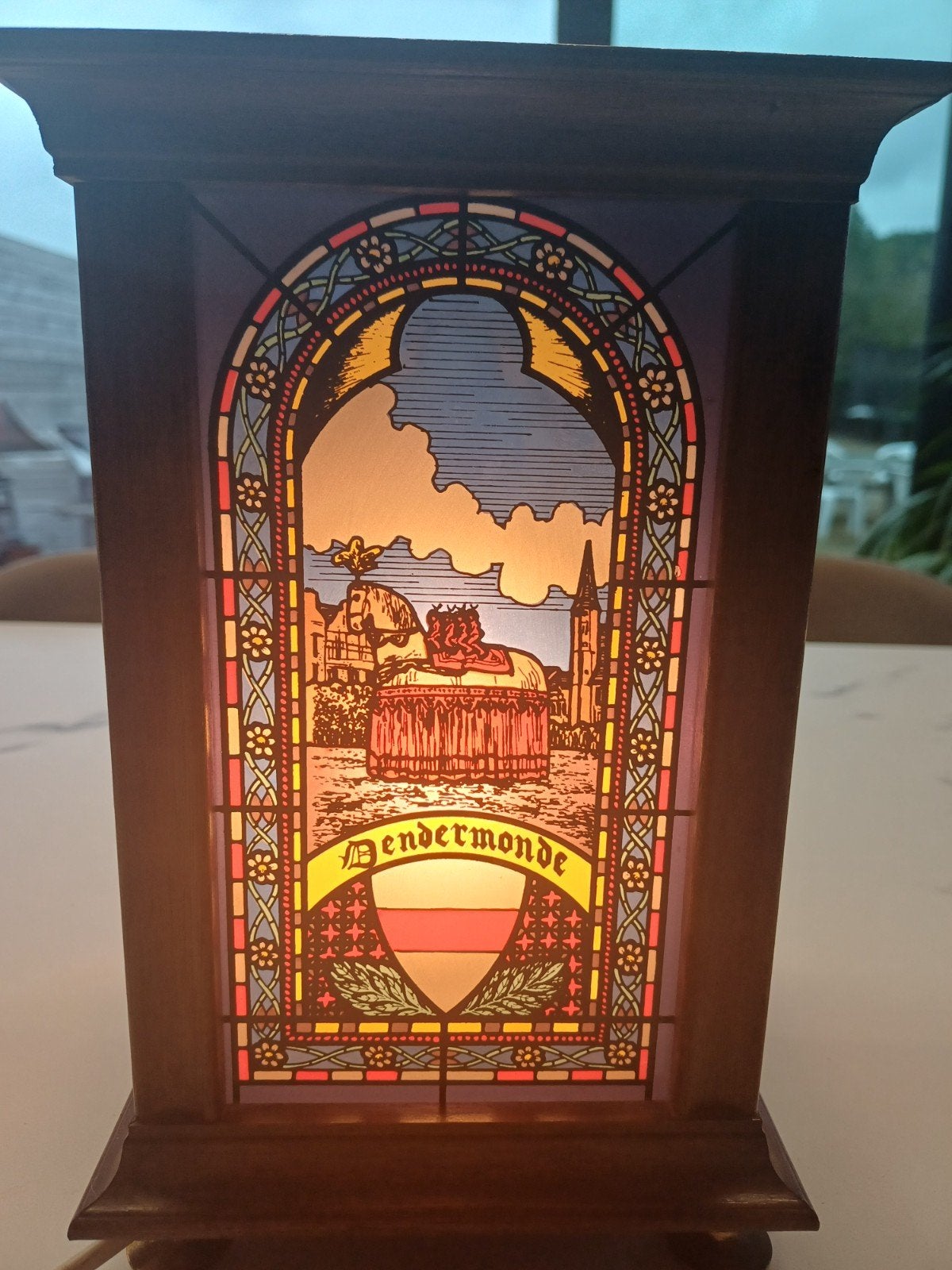 Licht Dendermonde loodglas, Ophalen