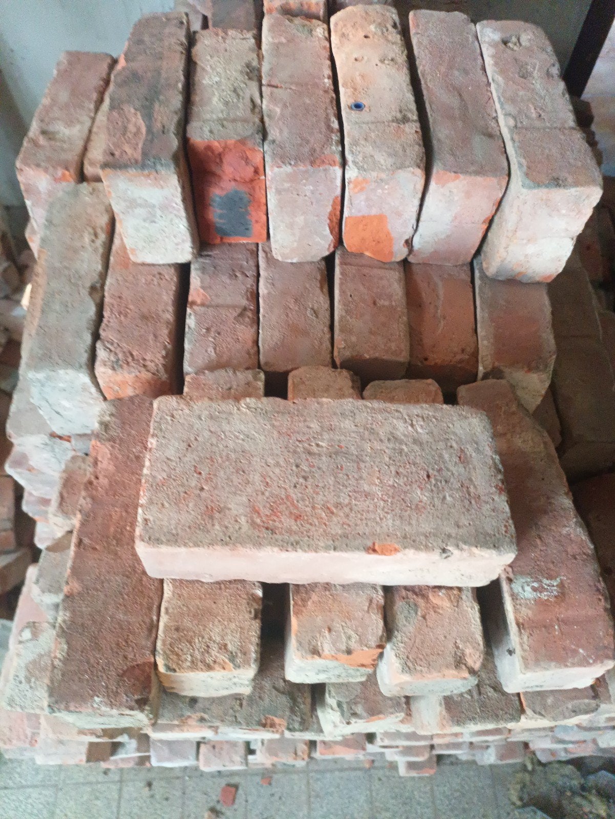 Oude gevelsteen, Bricolage & Construction, Enlèvement