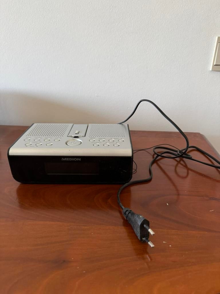 Wekkerradio, Elektronische apparatuur, Ophalen of Verzenden, Zo goed als nieuw