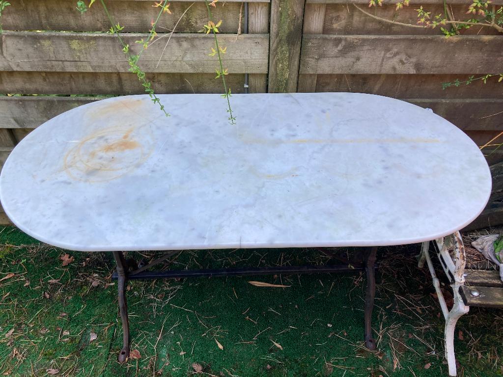Gietijzeren tuintafel met marmerblad, Enlèvement