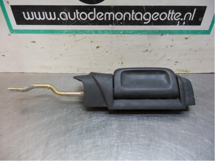 Poignée porte coulissante droite d'un Volkswagen Transporte, Volkswagen, -, Utilisé, -