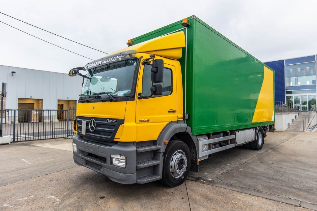 Mercedes-Benz AXOR 1829 L+DHOLLANDIA 3T. (bj 2007), Auto's, Achterwielaandrijving, 213 kW, Bedrijf, Euro 4