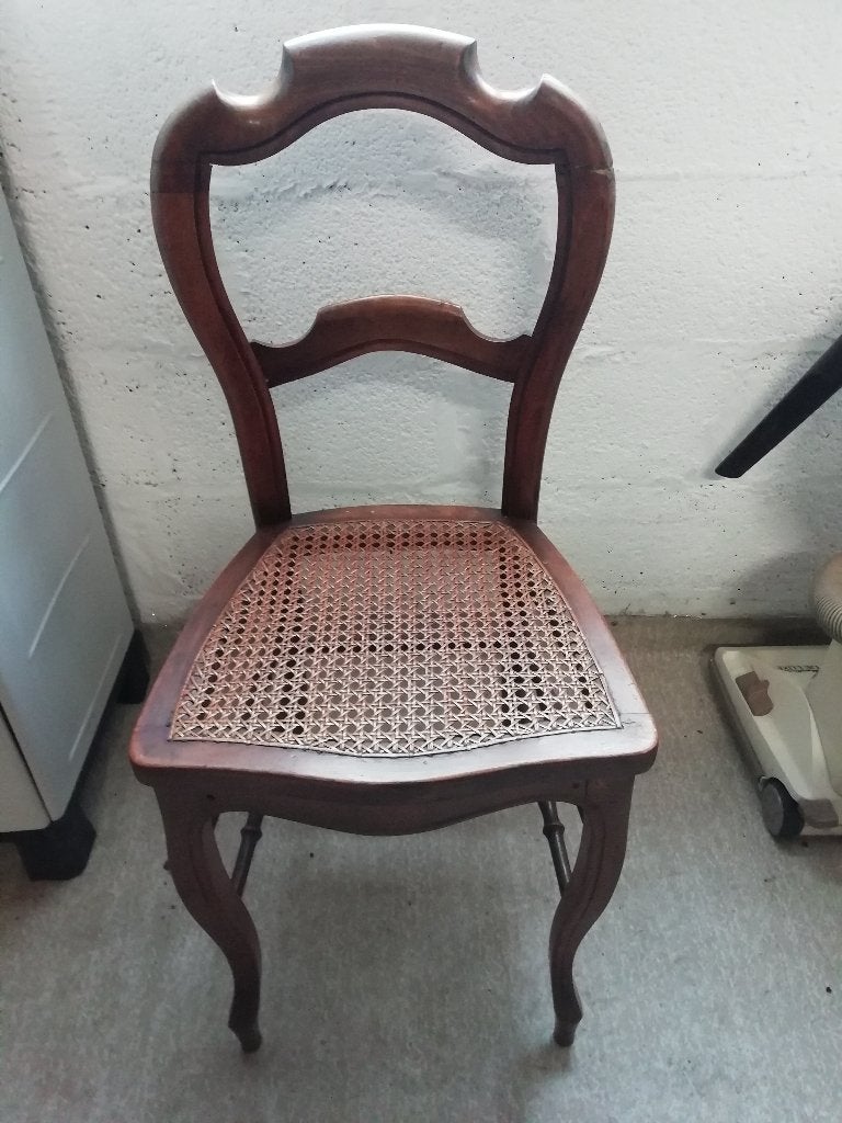 Chaises avec assise tressée, Enlèvement