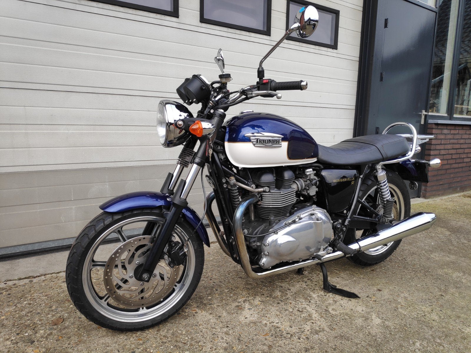Triumph Bonneville SE ( Special Edition), Motos, Triumph, 2 cylindres, 850 cm³, Neuf