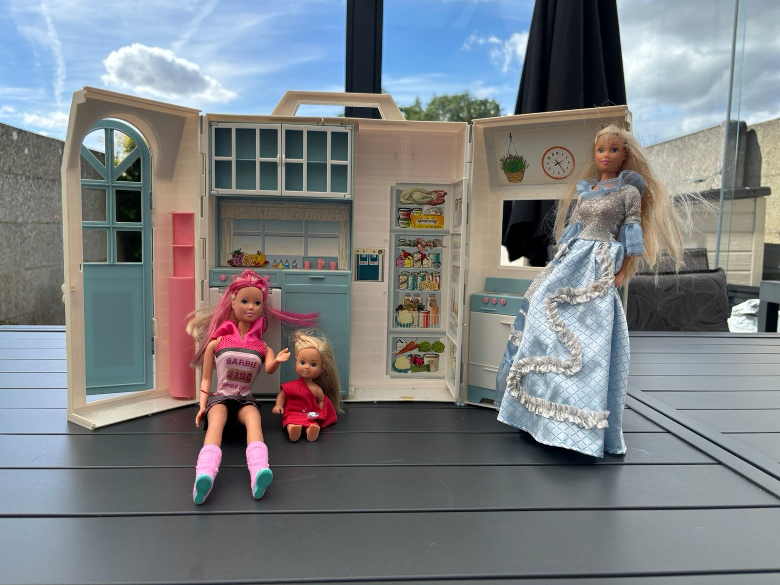 Maison bleue et blanche de Barbie transportable avec Barbie, Enlèvement ou Envoi, Barbie