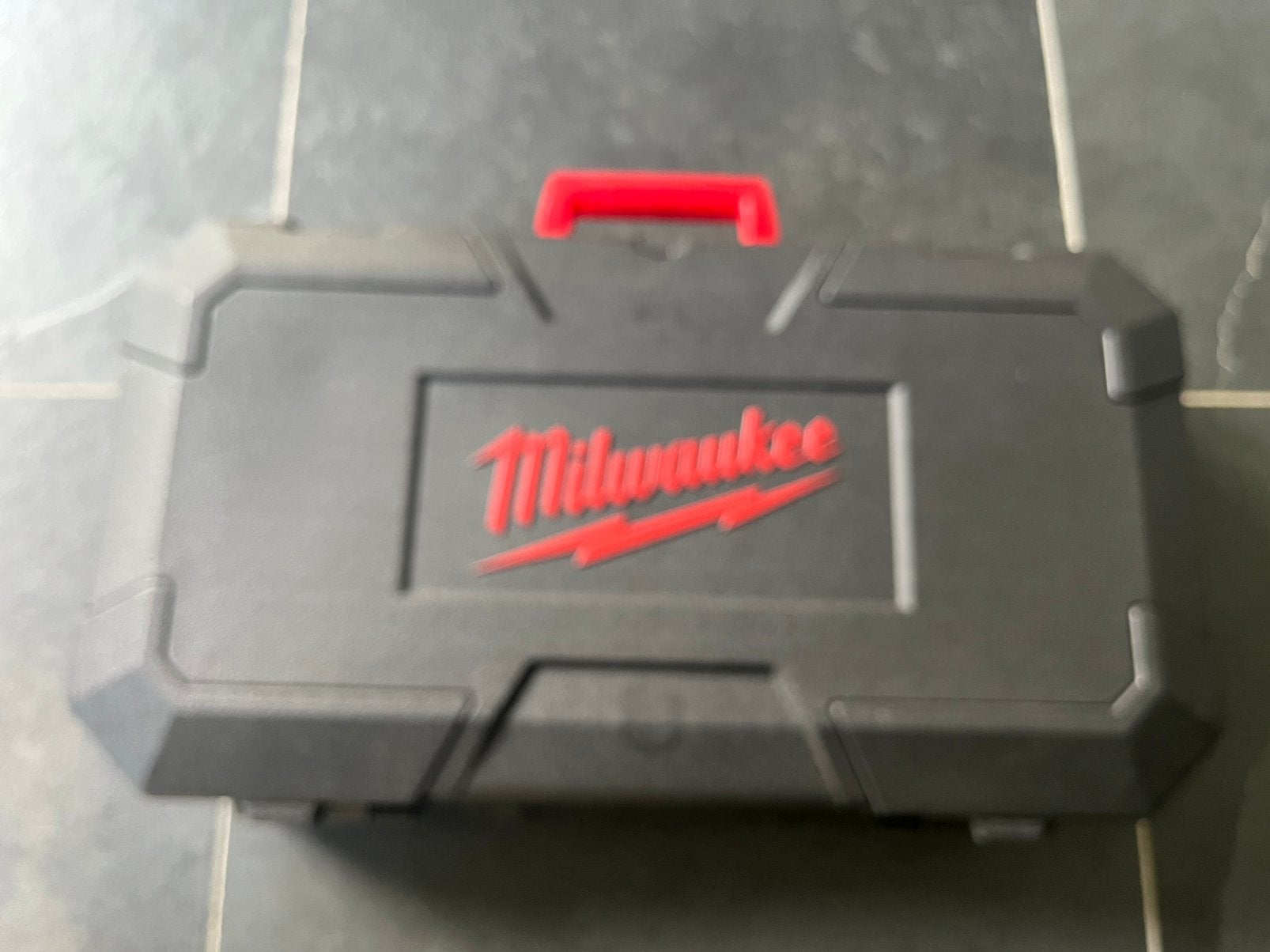 Milwaukee M18 GG-201C Vetpomp, Ophalen of Verzenden, Zo goed als nieuw