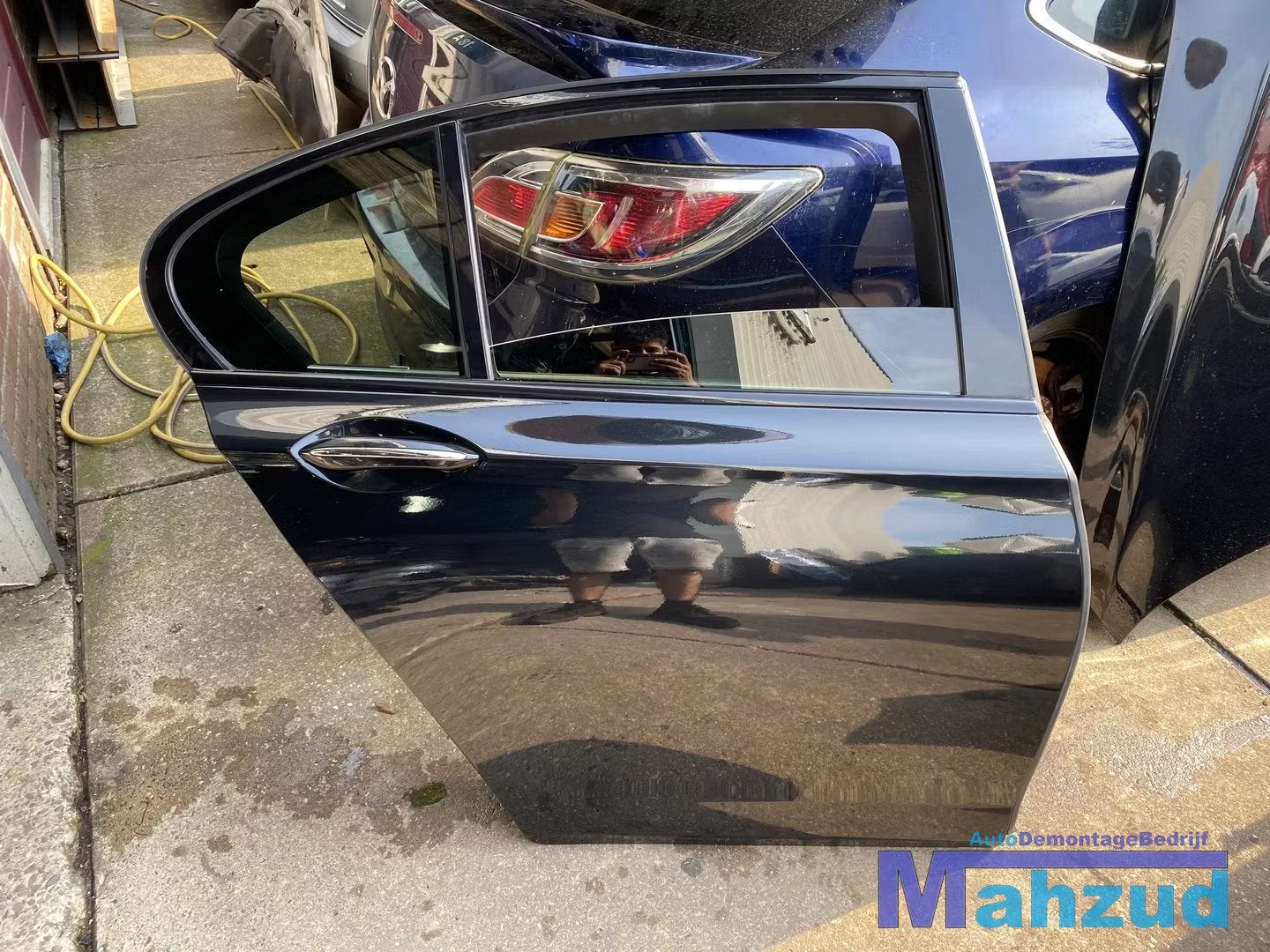 2012 BMW 7 serie F01 rechts achter deur portier zwart comple, Petuelring 130
80788  Munich, DE, Gebruikt, Deur, Info@bmw.de