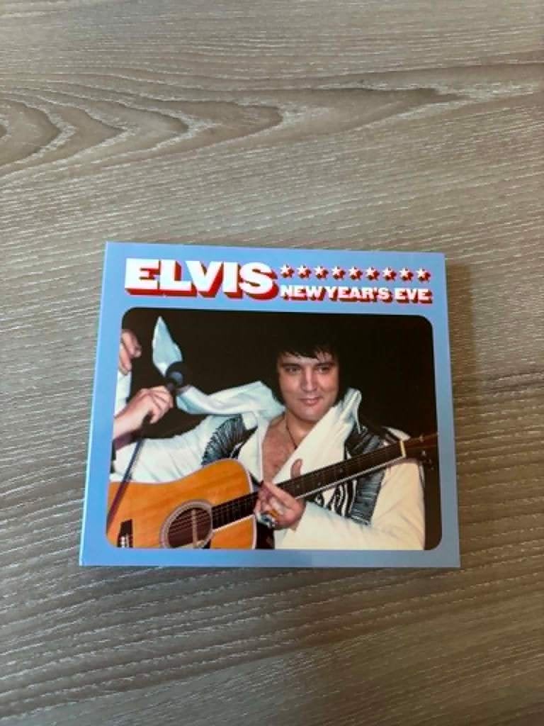 Elvis 2FTD cd, New years eve. slechts 20 euro,, Cd's en Dvd's, Cd's | Rock, Ophalen of Verzenden, Zo goed als nieuw, Rock-'n-roll