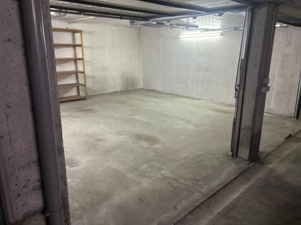 Dubbele gesloten garage box te huur in Berchem, Antwerpen (stad)