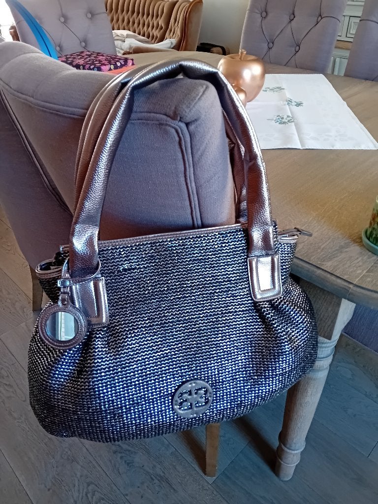Handtas, Handtassen en Accessoires, Tassen | Damestassen, Ophalen of Verzenden, Zo goed als nieuw, Overige kleuren, Handtas
