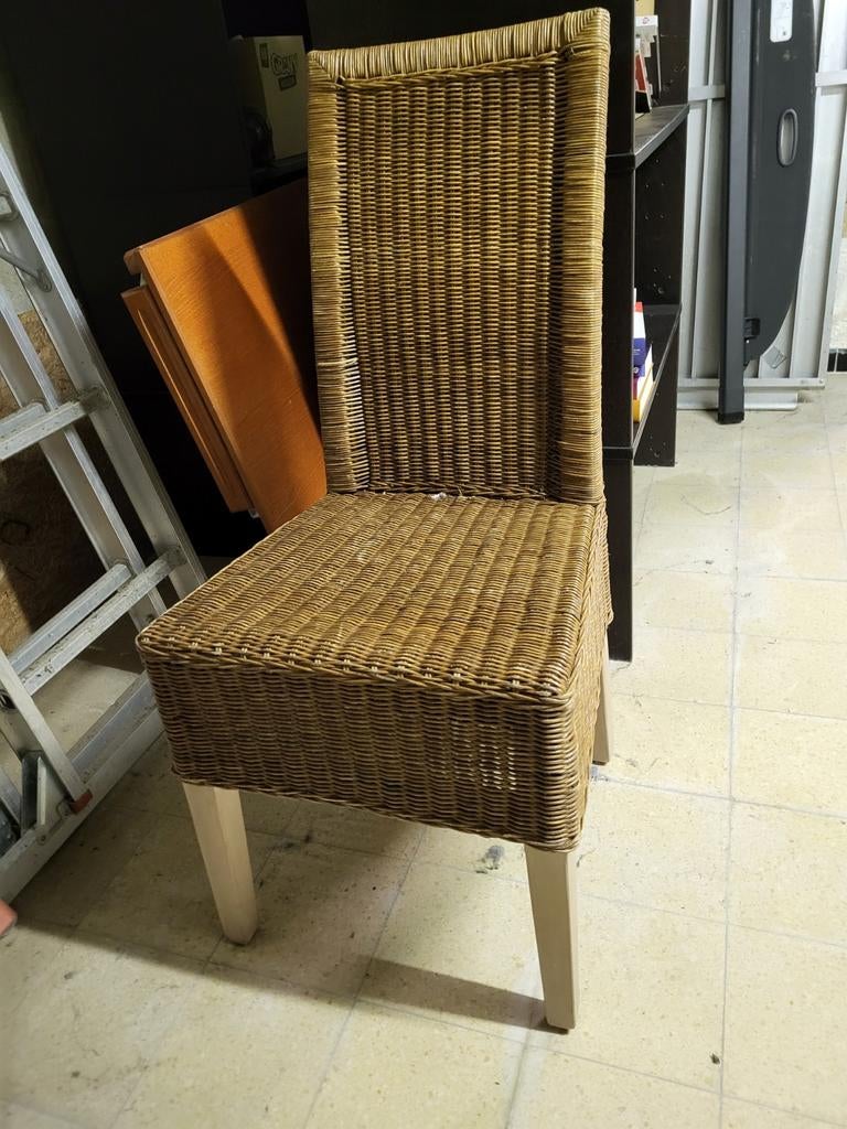 4 stevige stoelen, Ophalen