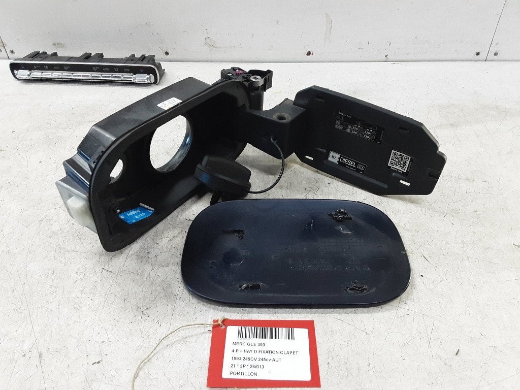 TANKKLEP Mercedes-Benz GLE (V167) (A0005845610), Gebruikt, Mercedes-Benz, Mevr. I. Hauben, Rue de l'Espoir 34 34
4030  GRIVEGNÉE, BE