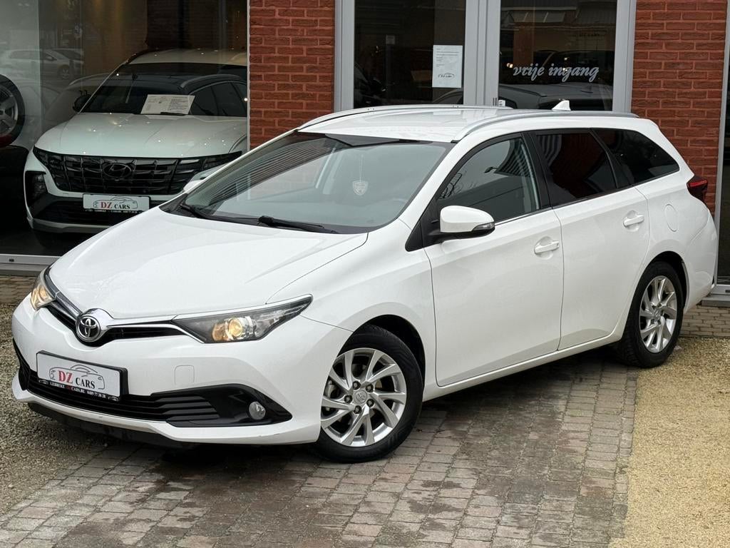 TOYOTA AURIS 1.6D 112PK |NAVI | CAMERA | CRUISE CONTROL |, Auto's, Stof, 4 cilinders, 1600 cc, Wit