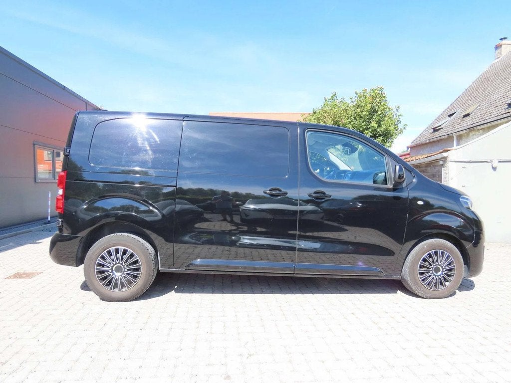 Toyota ProAce 2.0 D-4D Medium Comfort (2D) S/S (EU6.3) 16900, Autos, Achat, Euro 6, 3 places, https://public.car-pass.be/vhr/6dab0730-eb2c-4776-a05d-543c45aaba00