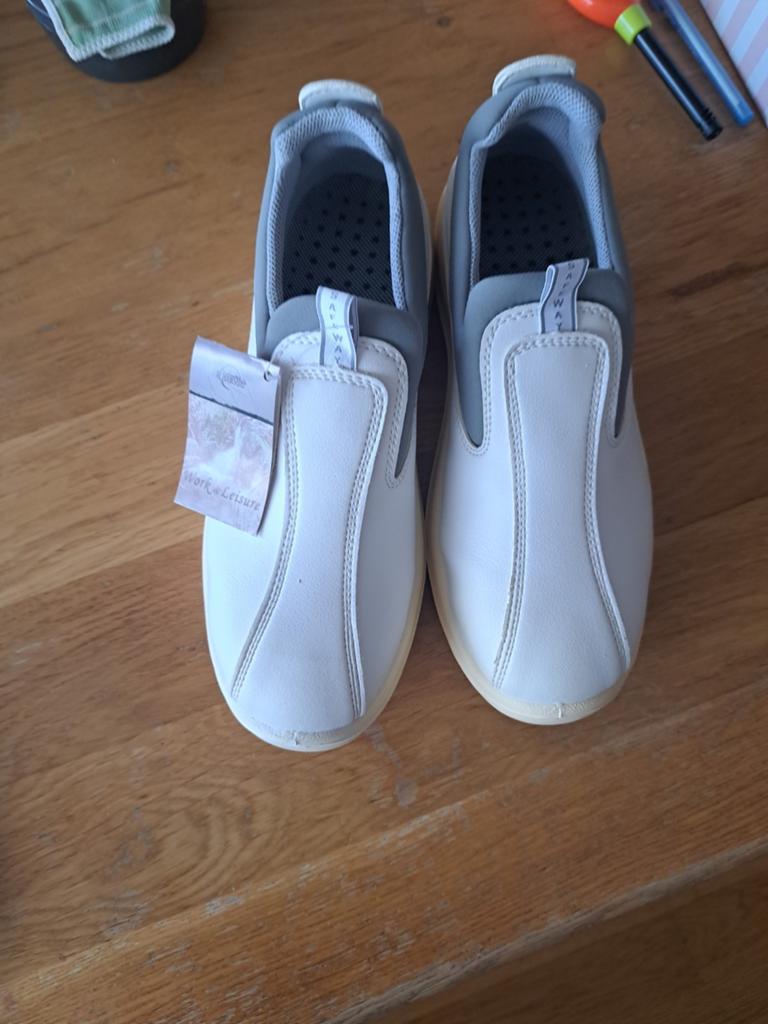 Nieuwe Werkschoenen  maat  39, Tuin en Terras, Ophalen, Dames