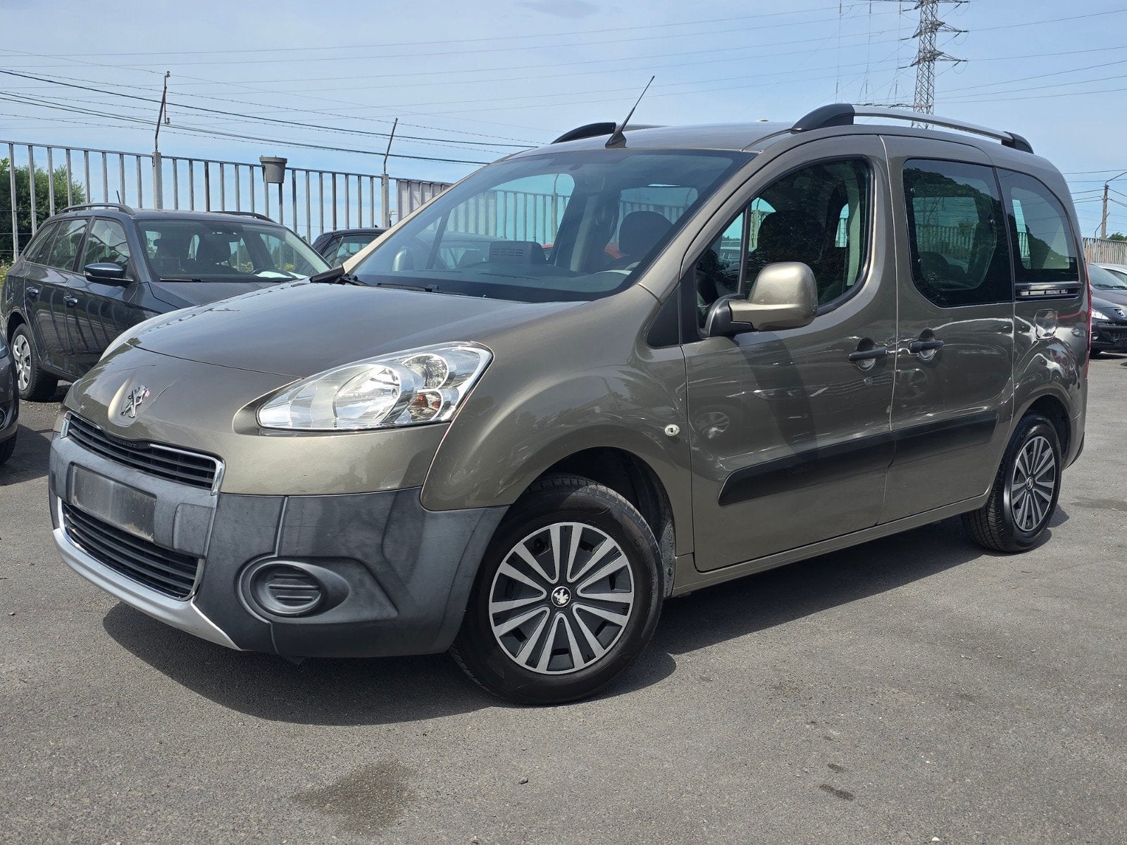 PEUGEOT PARTNER 1600CC DIESEL 07/2014 185000 KM MET GPS AIRC, Voorwielaandrijving, Euro 5, 135 g/km, 4 cilinders