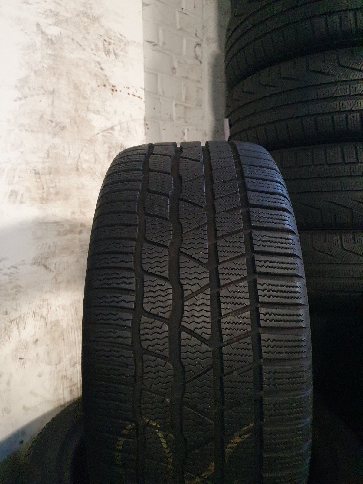 255/40R18 CONTINENTAL TOP QUALITÉ avec montage et équilibrag, Enlèvement