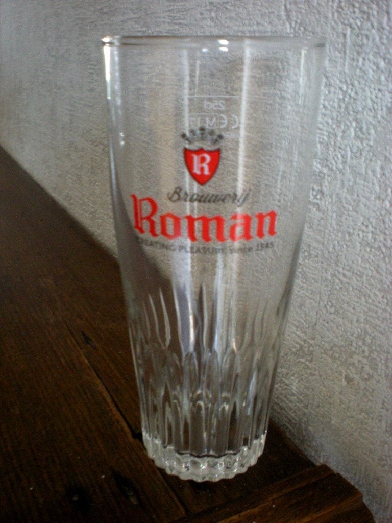 ROMAN, Enlèvement ou Envoi, Comme neuf, Verre ou Verres