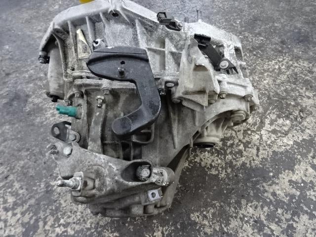 VERSNELLINGSBAK Dacia Duster (HS) (01-2009/01-2018) (TL8), Gebruikt, Dacia