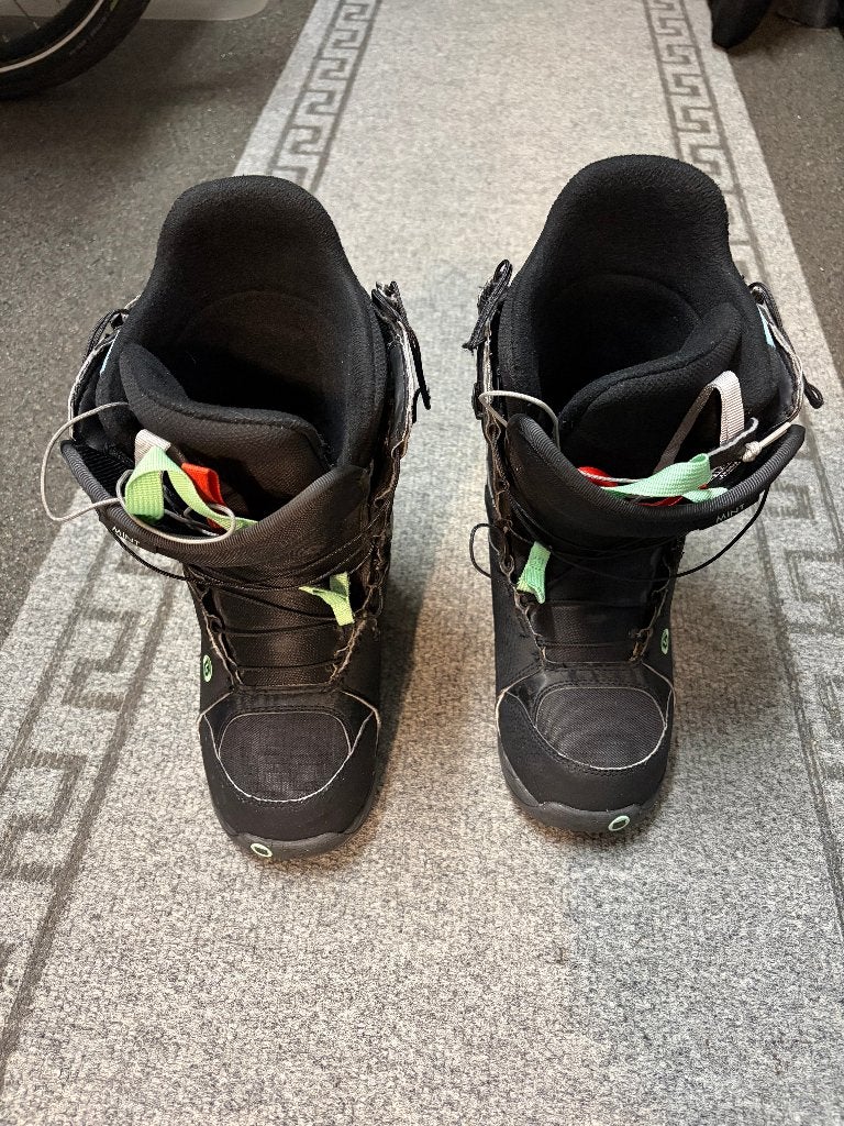 Burton Mint snowboardschoenen maat 38, Ophalen of Verzenden, Gebruikt, Snowboots