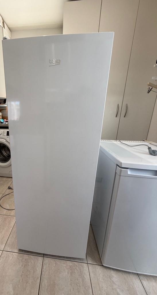 Beko diepvries 167L RFSE200T30WN, Gebruikt, Minder dan 60 cm, 140 tot 160 cm, Vrijstaand