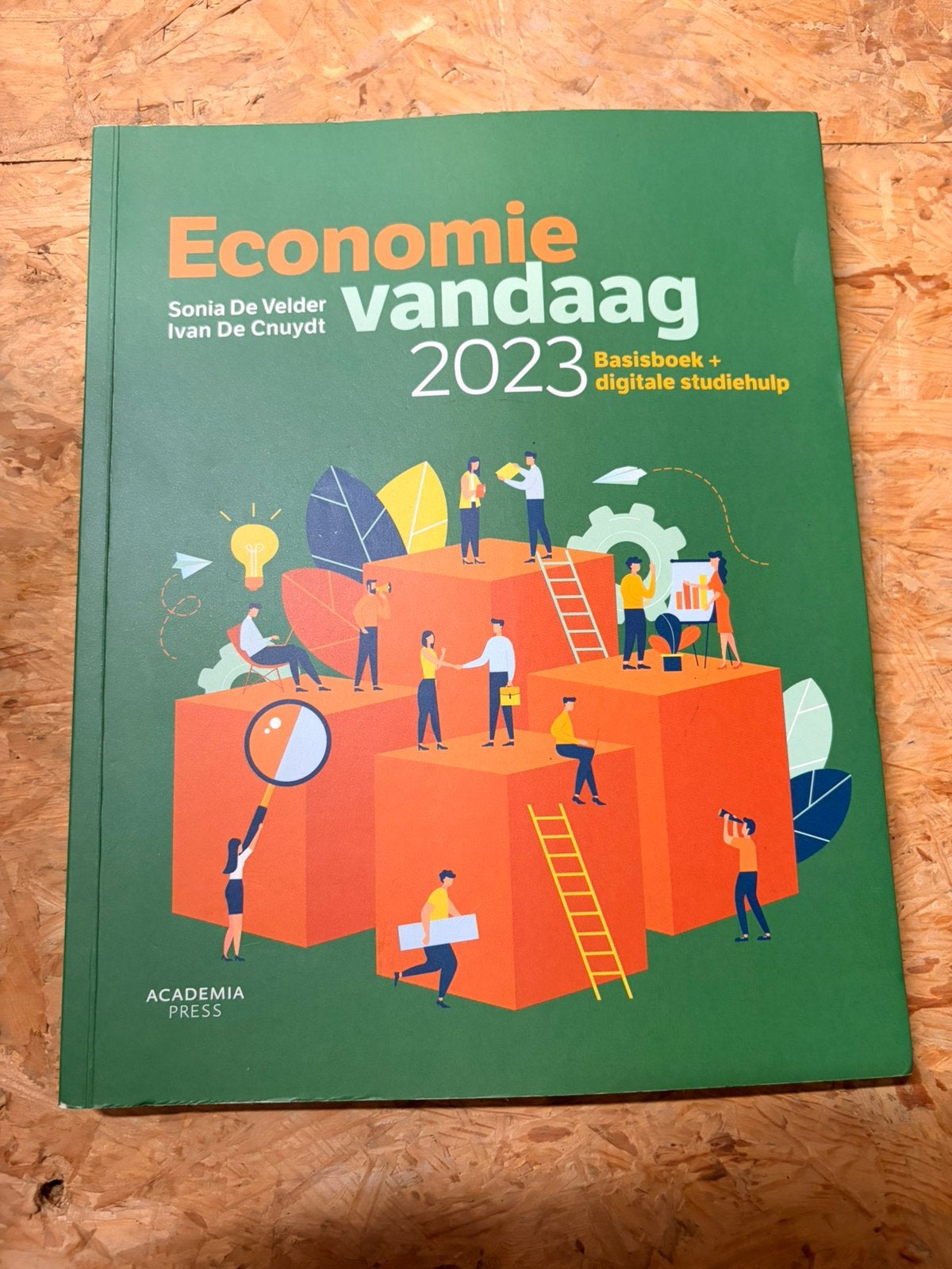 Economie vandaag 2023, Ophalen of Verzenden, Gelezen
