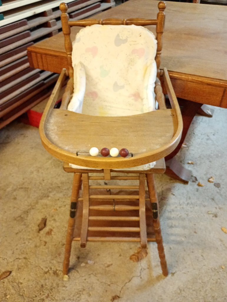 Chaise bébé en bois, Enlèvement