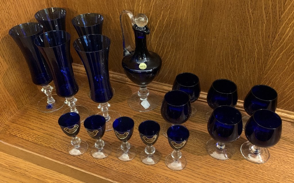 Lot de verrerie bleue, Enlèvement