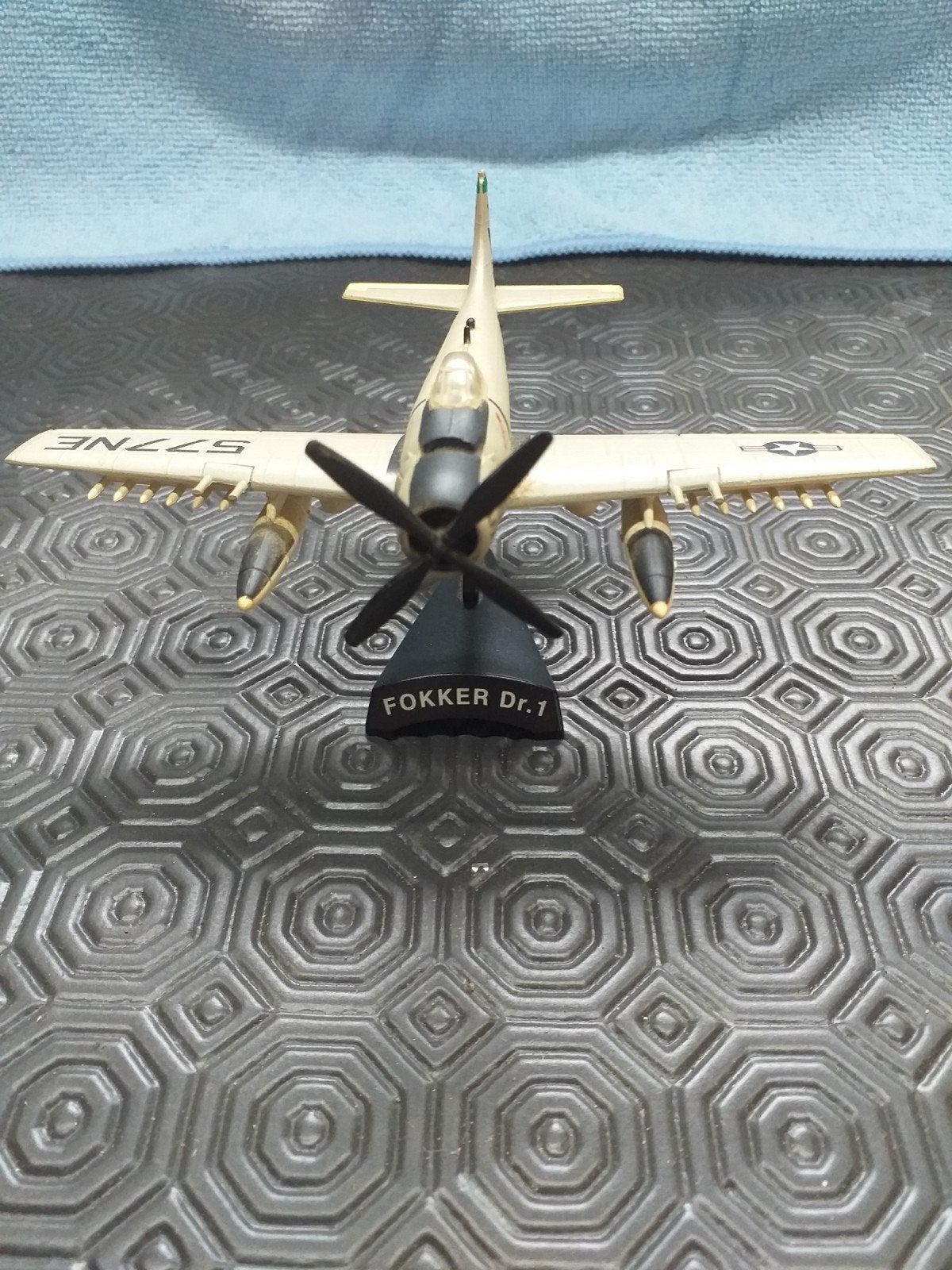 avion skyraider
