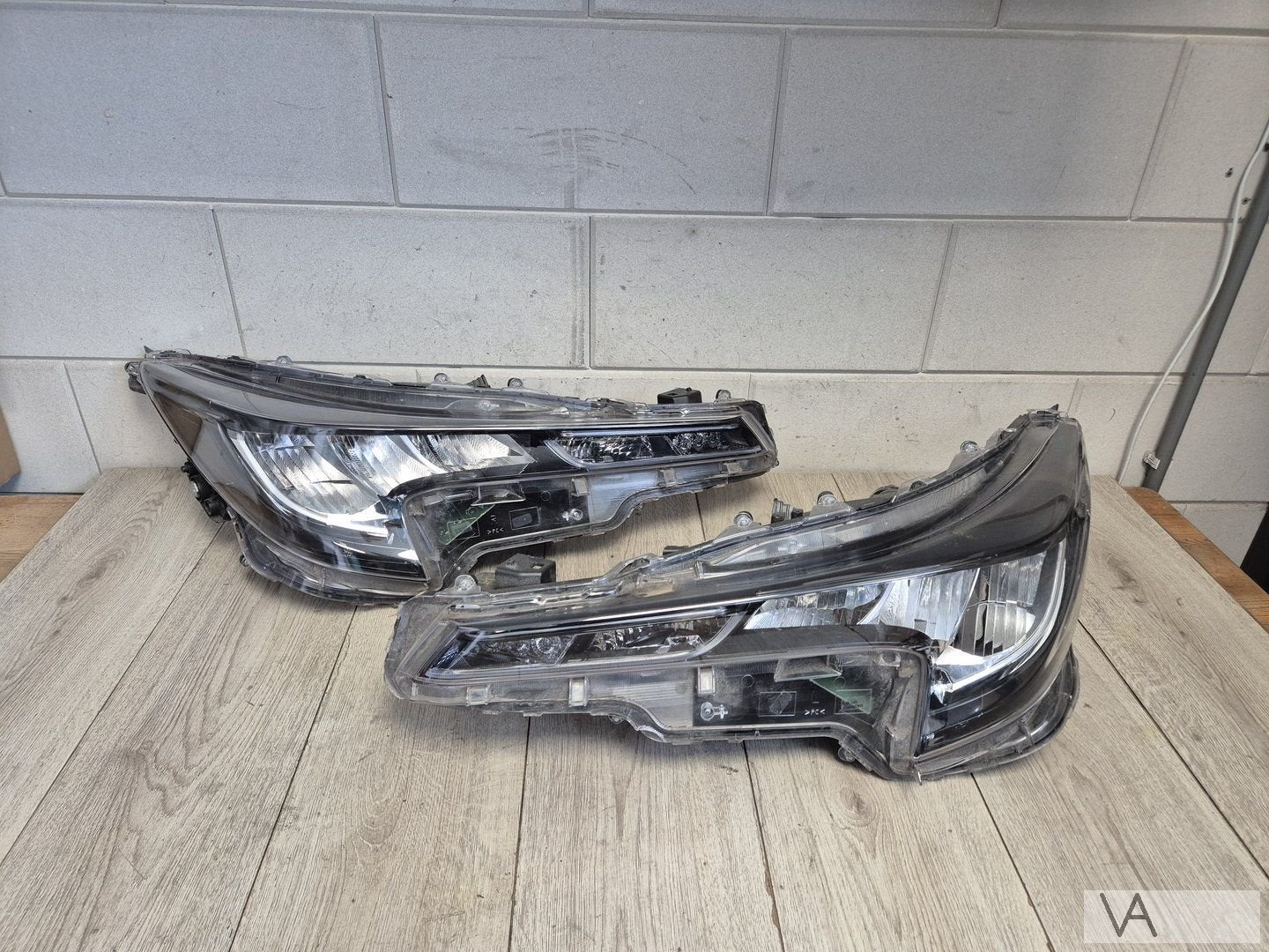 Koplamp links / rechts van Toyota Corolla 2018 - 2023 LED, Auto-onderdelen, Gebruikt, -, -, Ophalen of Verzenden