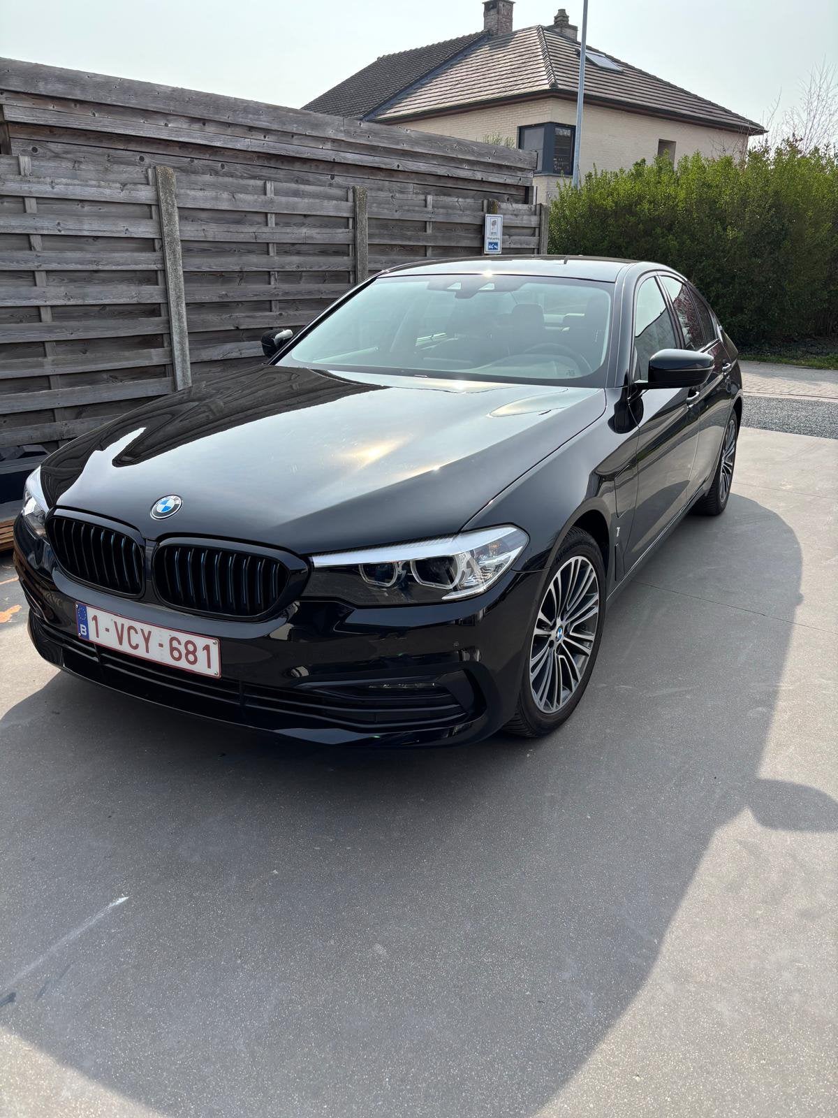 Bmw 530e, Auto's, Automaat, Achterwielaandrijving, Leder en Stof, Zwart