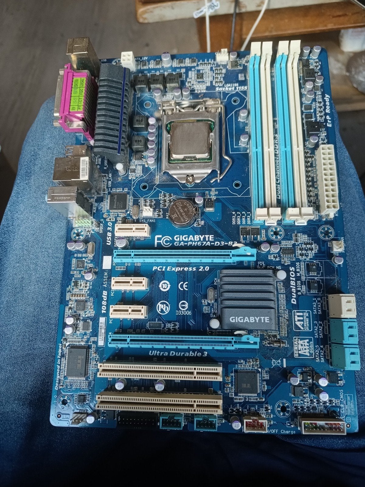 carte mère Gigabyte GA-PH67A-D3-B3  processeur Intel i5-2500, Informatique & Logiciels, Cartes mères, Enlèvement ou Envoi, DDR3