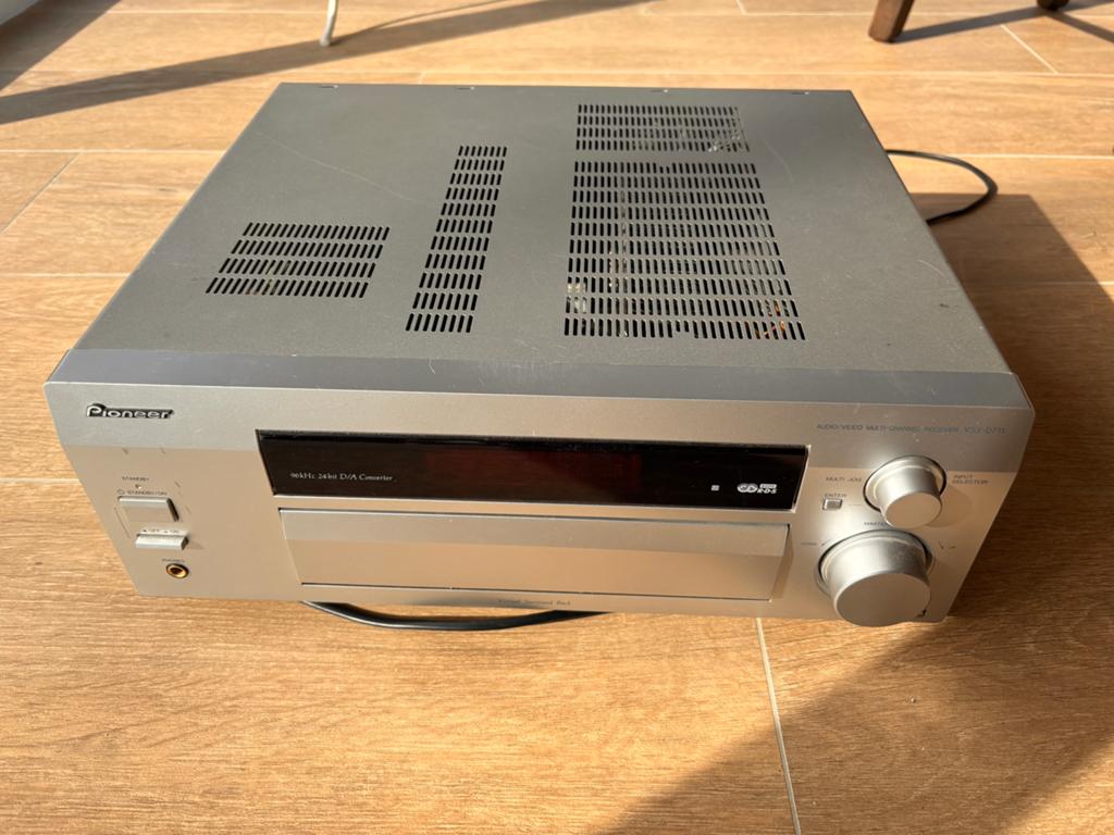 Pioneer VSX-D711 – 5.1 Surround – Inclusief afstandsb, Audio, Tv en Foto, Versterkers en Ontvangers, Ophalen of Verzenden, Zo goed als nieuw