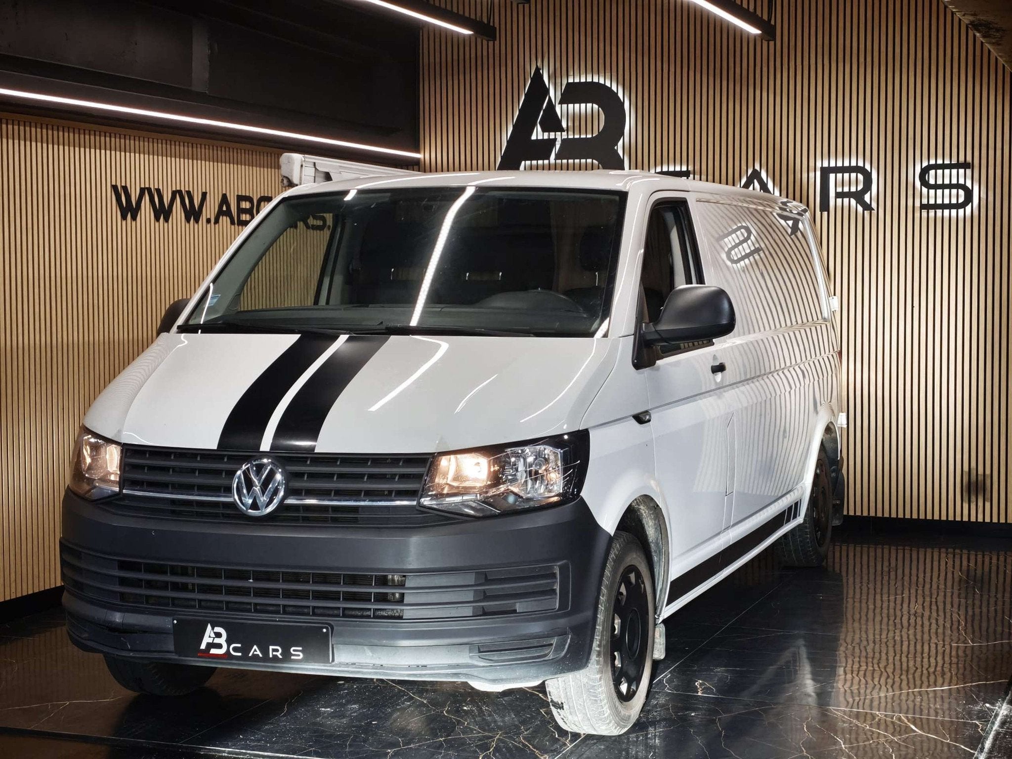 Volkswagen T6 Caravelle 2.0 TDi CAMPING CAR * GARANTIE 12 MO, 75 kW, Stof, Gebruikt, Euro 6