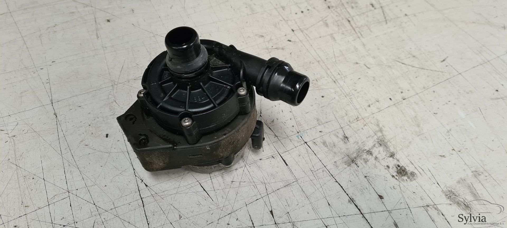 Extra circulatie waterpomp BMW 3 Serie F30 LCI 330e 8638239, -, Utilisé, -, -