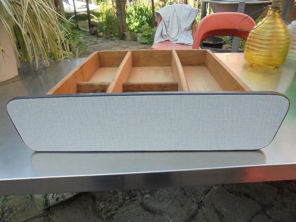 Schuif van lichtgrijze formica tafel   1950 (voor projectje), Ophalen