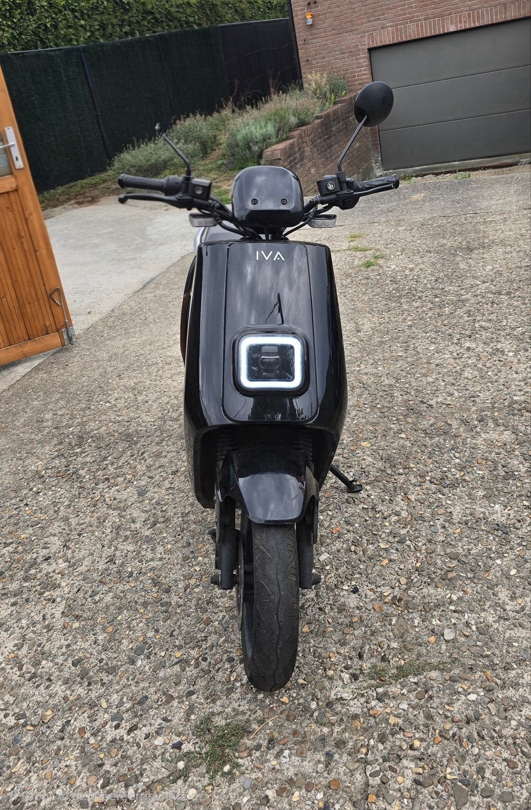 Scooter klasse A 
krassen zie foto 

Foto 's goed kijken, Fietsen en Brommers, Ophalen