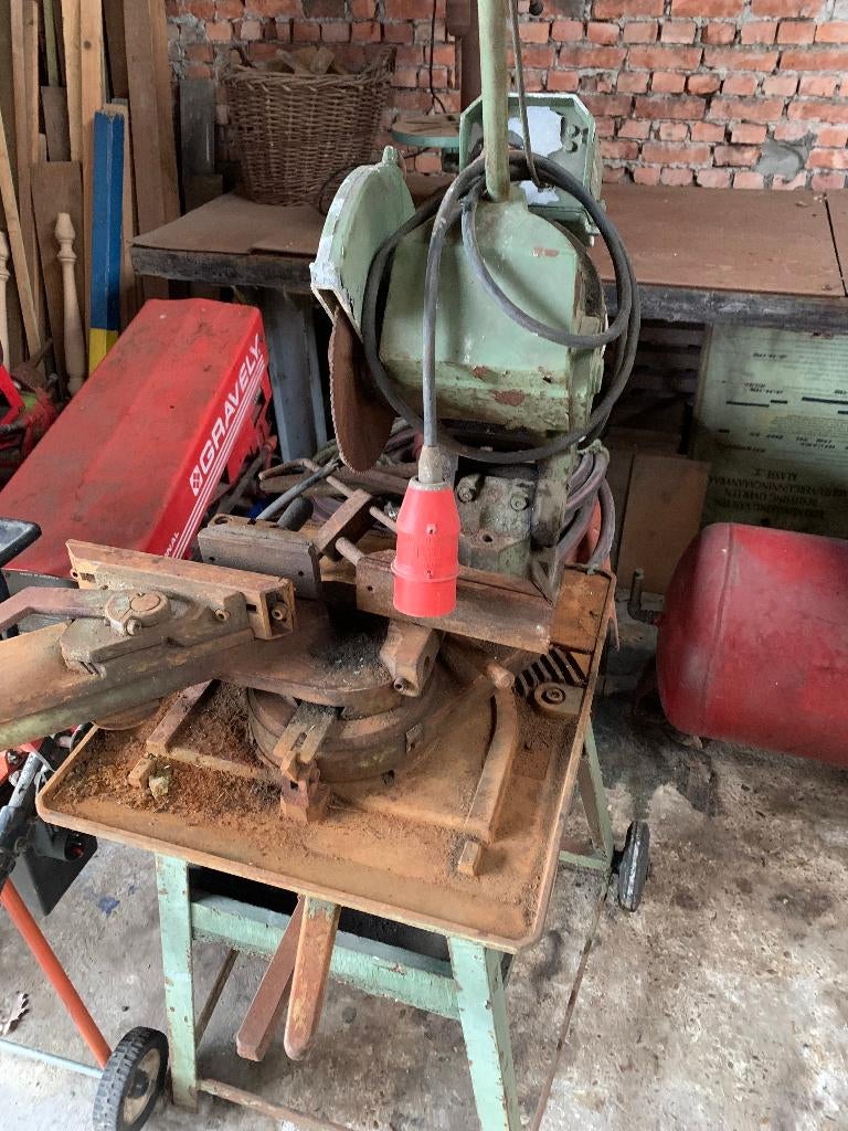 cirkel ijzer zaagmachine, Ophalen