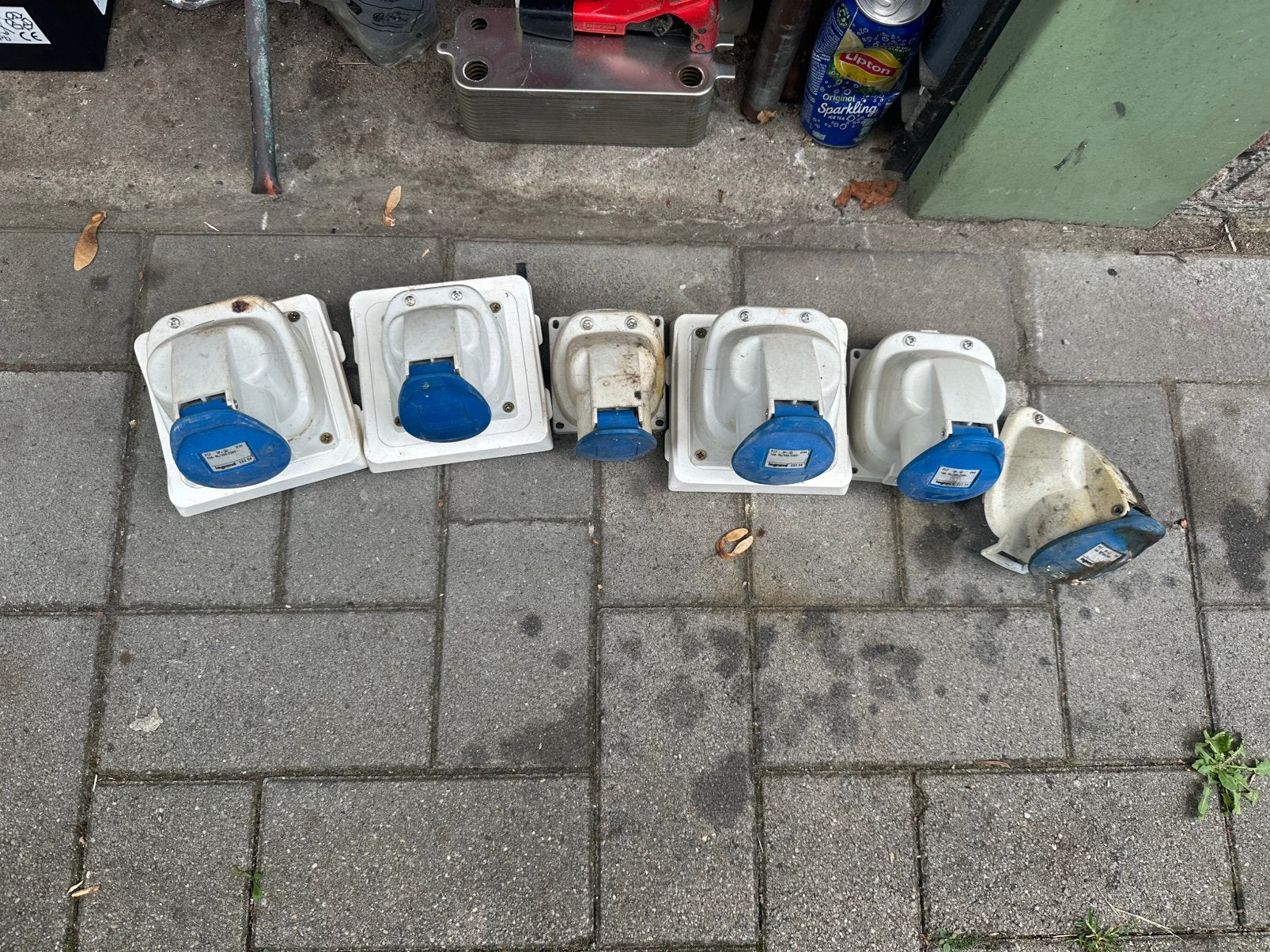 prise de courant, Enlèvement, Comme neuf, Interrupteur